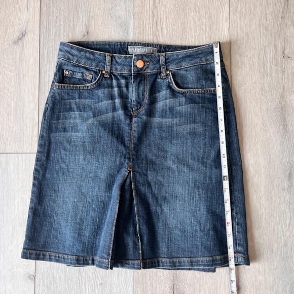 Denim Skirt Size 6 - Picture 11 of 13